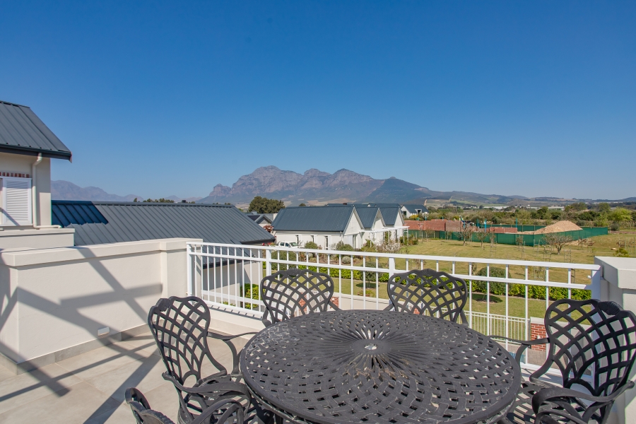 5 Bedroom Property for Sale in Val De Vie Estate Western Cape